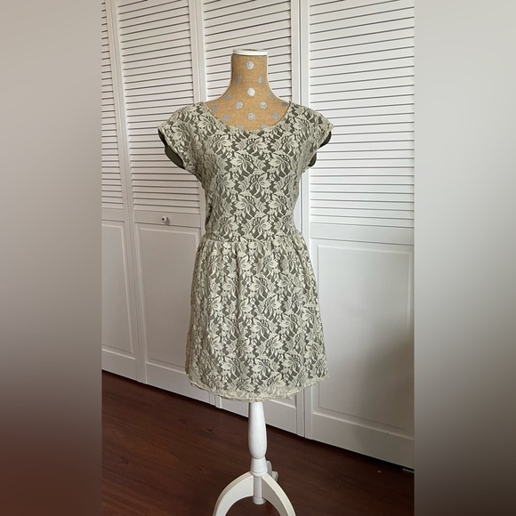 Green with Lace Urban Renewal size M - Picture 3 of 7